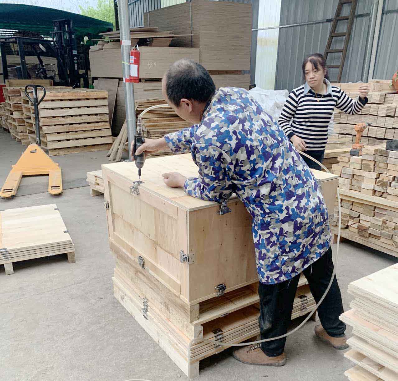 鋼帶箱生產區